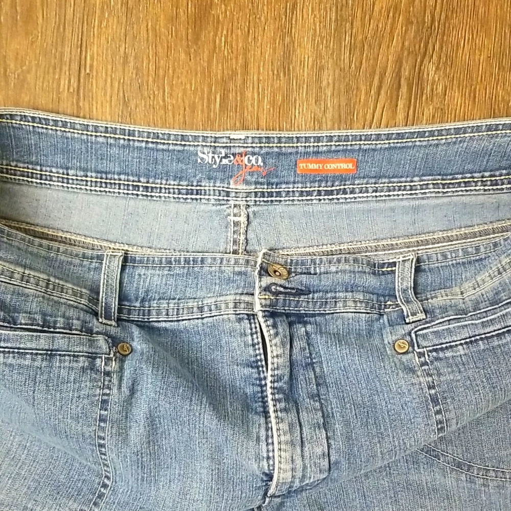 Style & Co Jeans Tummy Control Ladies Women Blue Jean Shorts Size 18 - Picture 2 of 6